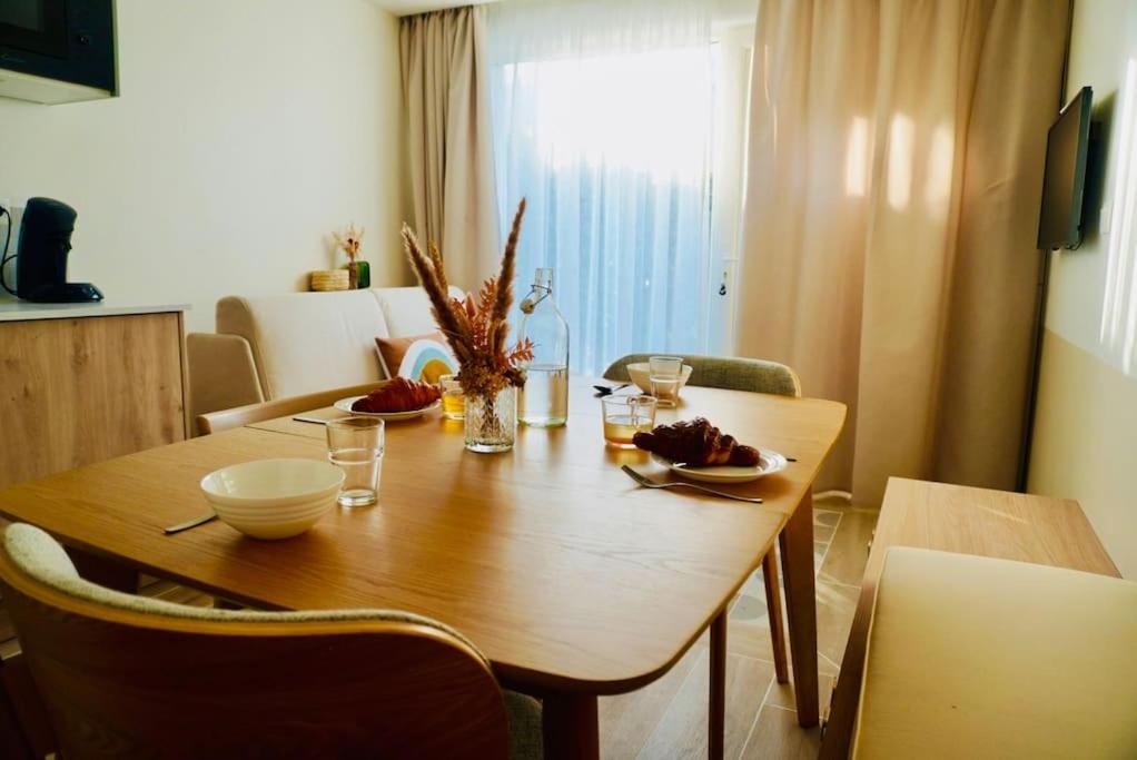 Le Bel Iris - Acces Direct Plage Apartment Chatelaillon-Plage Ngoại thất bức ảnh