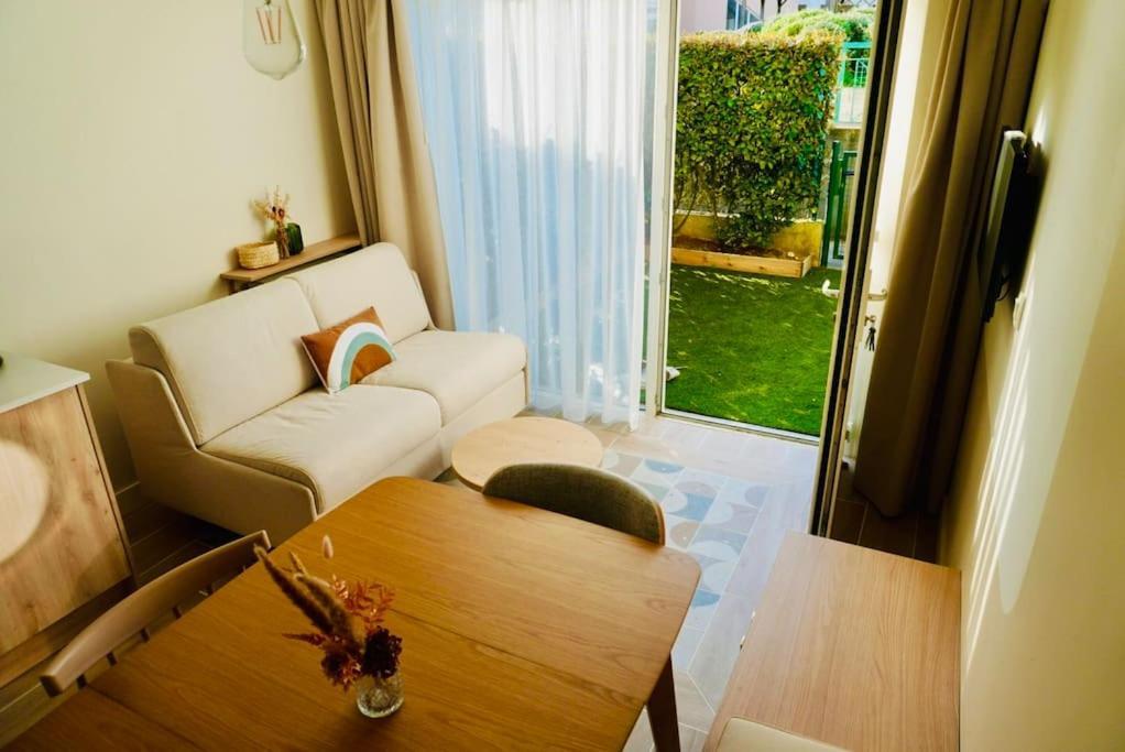 Le Bel Iris - Acces Direct Plage Apartment Chatelaillon-Plage Ngoại thất bức ảnh