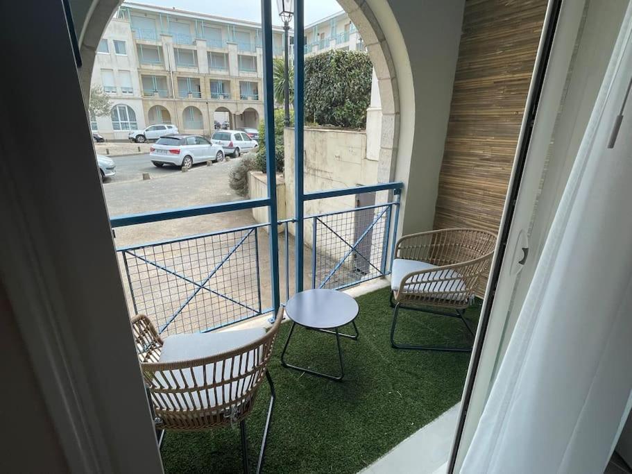 Le Bel Iris - Acces Direct Plage Apartment Chatelaillon-Plage Ngoại thất bức ảnh